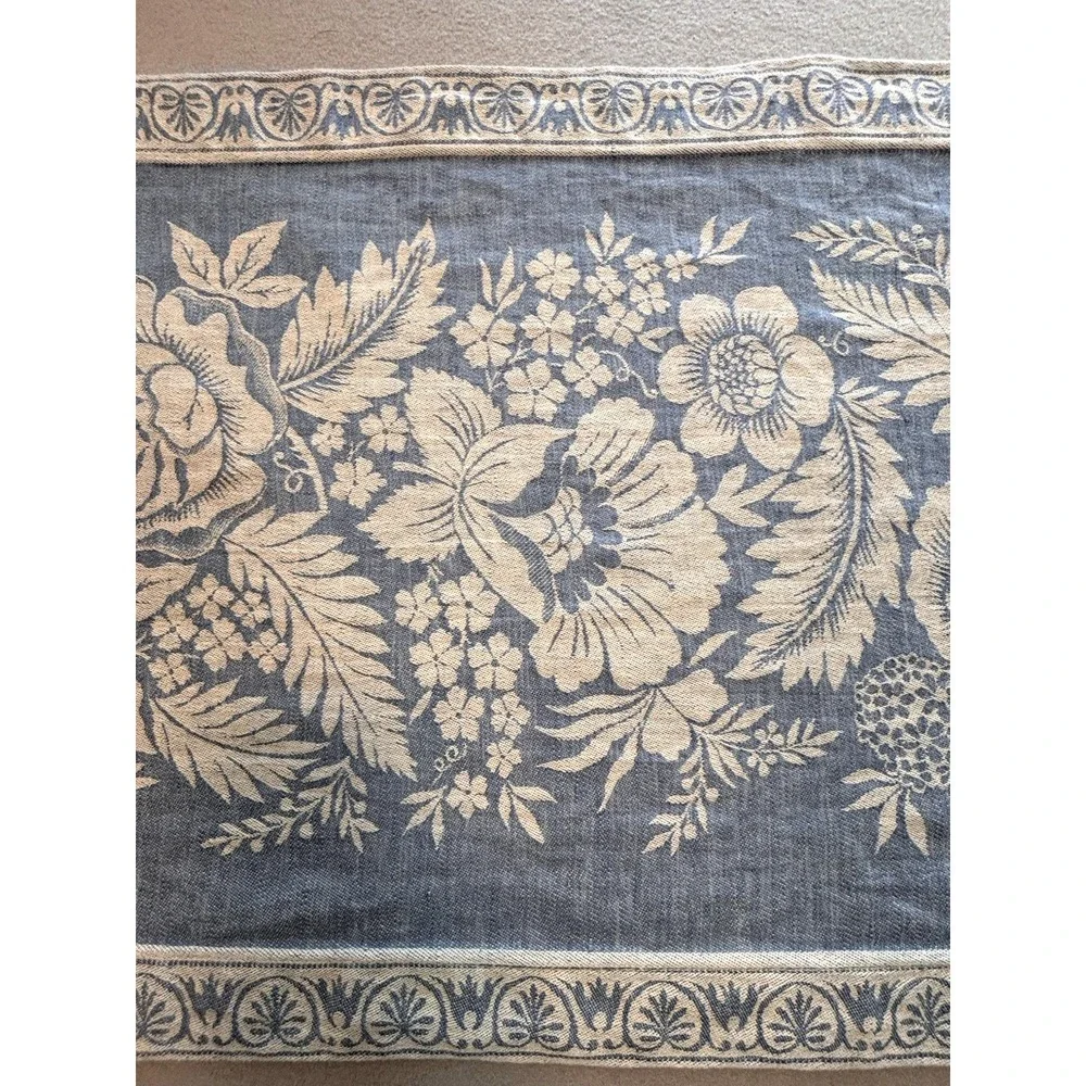 WILLIAMS-SONOMA Vintage Floral LIGHT BLUE Jacquard Table Runner 17.5